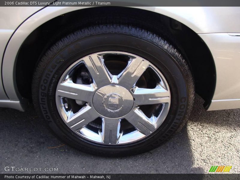 Light Platinum Metallic / Titanium 2006 Cadillac DTS Luxury