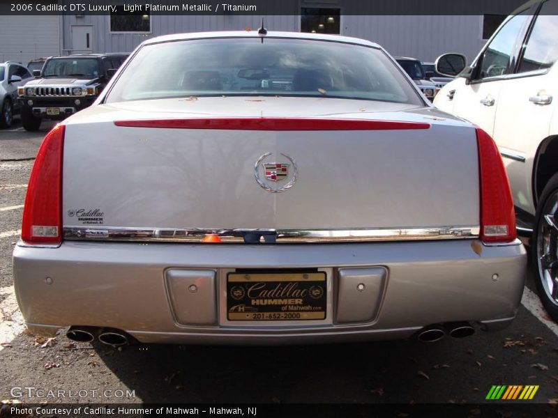 Light Platinum Metallic / Titanium 2006 Cadillac DTS Luxury