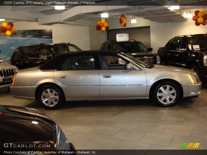 Light Platinum Metallic / Titanium 2006 Cadillac DTS Luxury