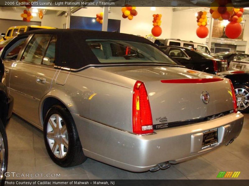 Light Platinum Metallic / Titanium 2006 Cadillac DTS Luxury