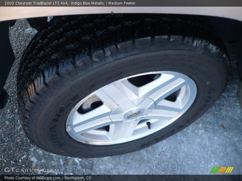 Indigo Blue Metallic / Medium Pewter 2003 Chevrolet TrailBlazer LTZ 4x4