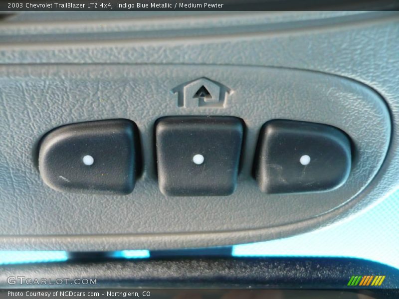 Indigo Blue Metallic / Medium Pewter 2003 Chevrolet TrailBlazer LTZ 4x4