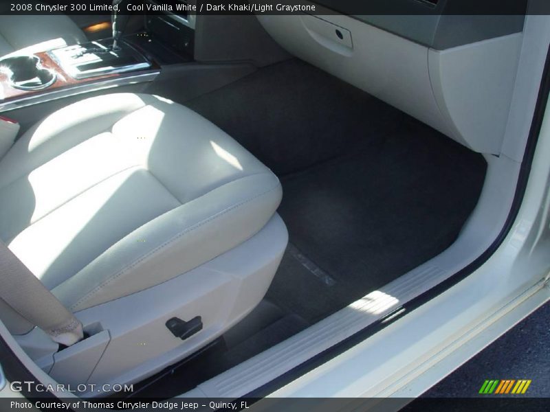Cool Vanilla White / Dark Khaki/Light Graystone 2008 Chrysler 300 Limited