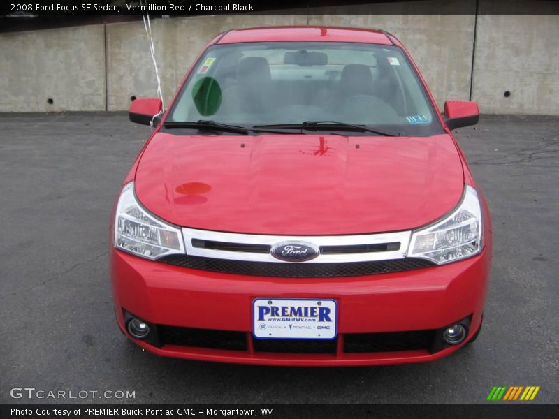 Vermillion Red / Charcoal Black 2008 Ford Focus SE Sedan