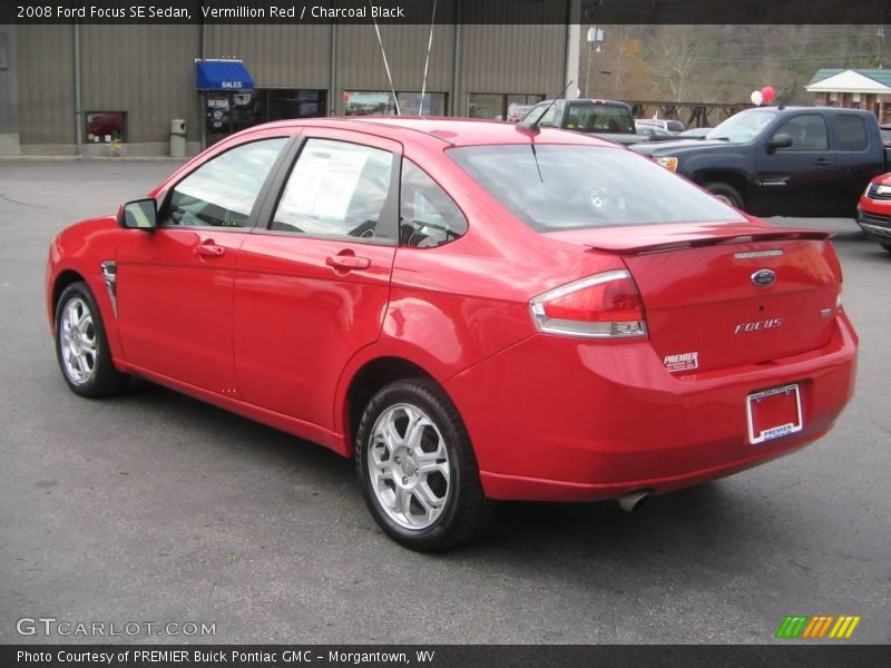 Vermillion Red / Charcoal Black 2008 Ford Focus SE Sedan