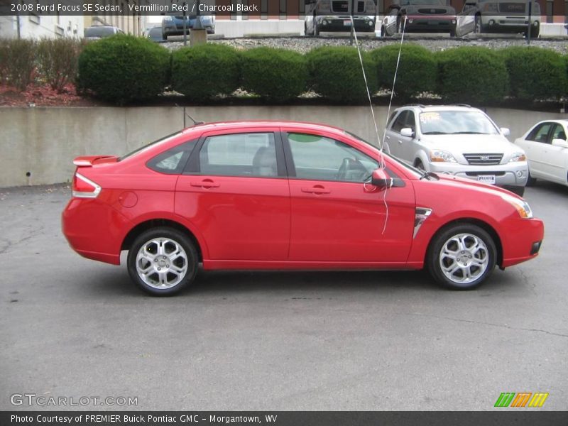 Vermillion Red / Charcoal Black 2008 Ford Focus SE Sedan