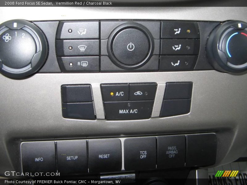 Vermillion Red / Charcoal Black 2008 Ford Focus SE Sedan