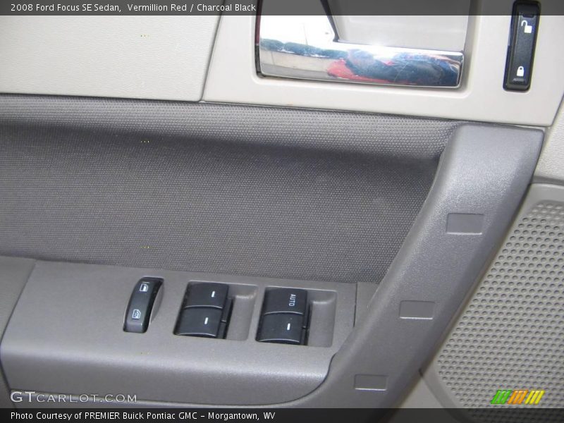 Vermillion Red / Charcoal Black 2008 Ford Focus SE Sedan