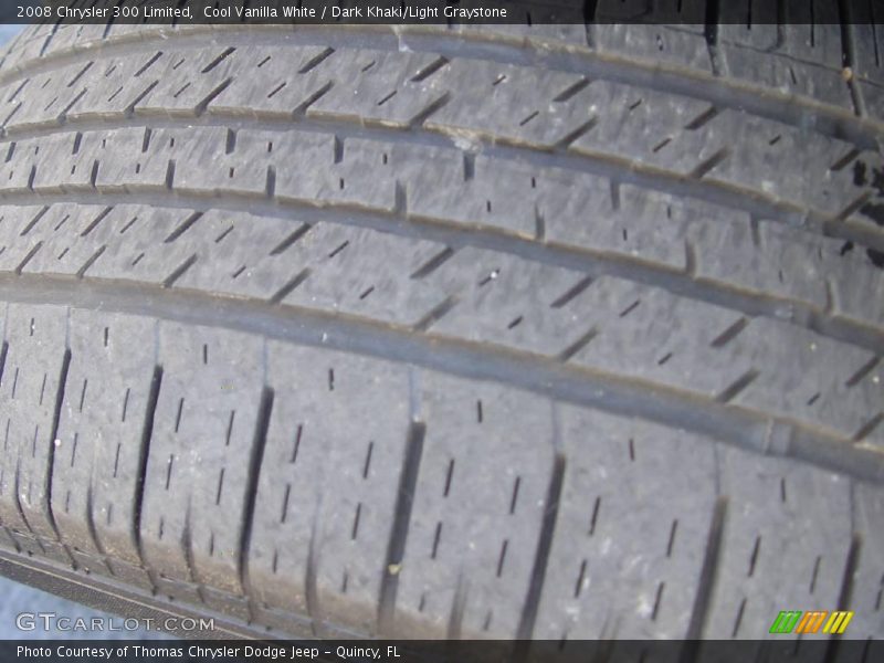 Cool Vanilla White / Dark Khaki/Light Graystone 2008 Chrysler 300 Limited