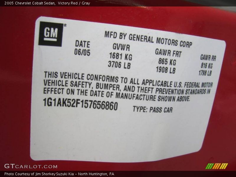 Victory Red / Gray 2005 Chevrolet Cobalt Sedan