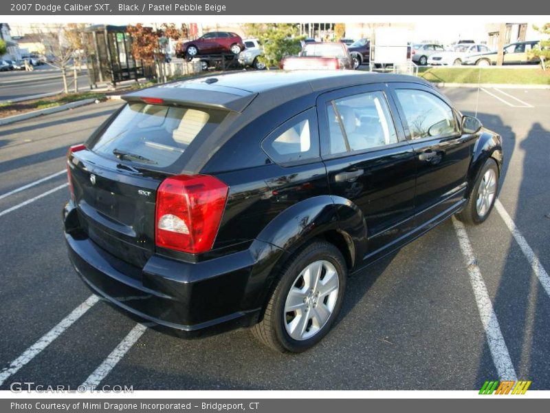 Black / Pastel Pebble Beige 2007 Dodge Caliber SXT