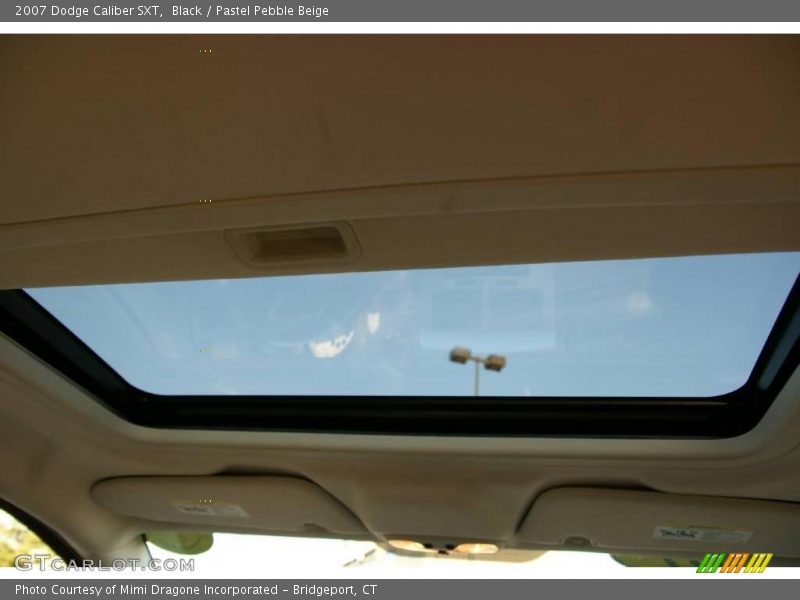 Black / Pastel Pebble Beige 2007 Dodge Caliber SXT