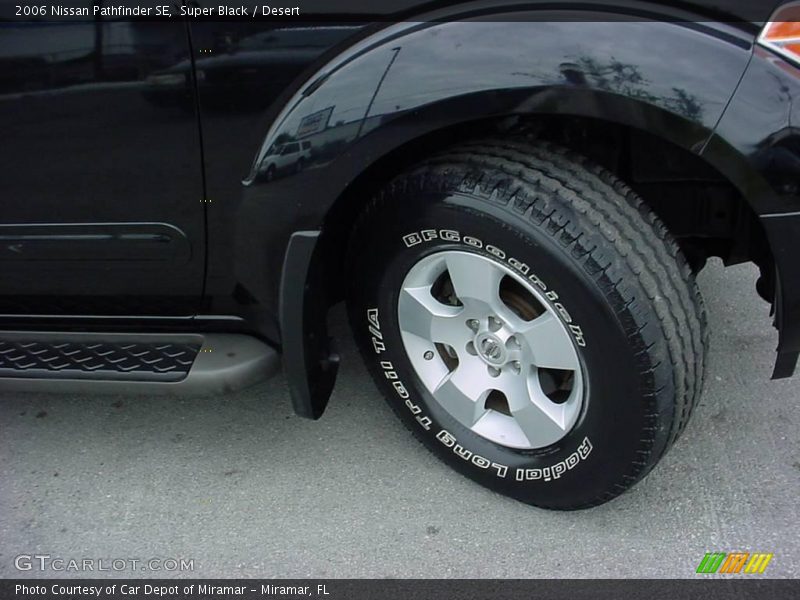 Super Black / Desert 2006 Nissan Pathfinder SE