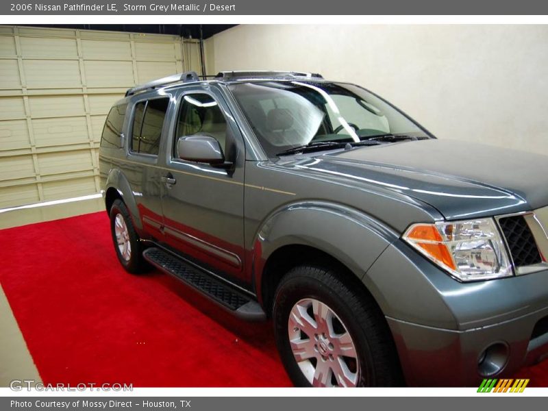 Storm Grey Metallic / Desert 2006 Nissan Pathfinder LE