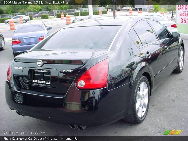 Onyx Black / Frost 2006 Nissan Maxima 3.5 SE