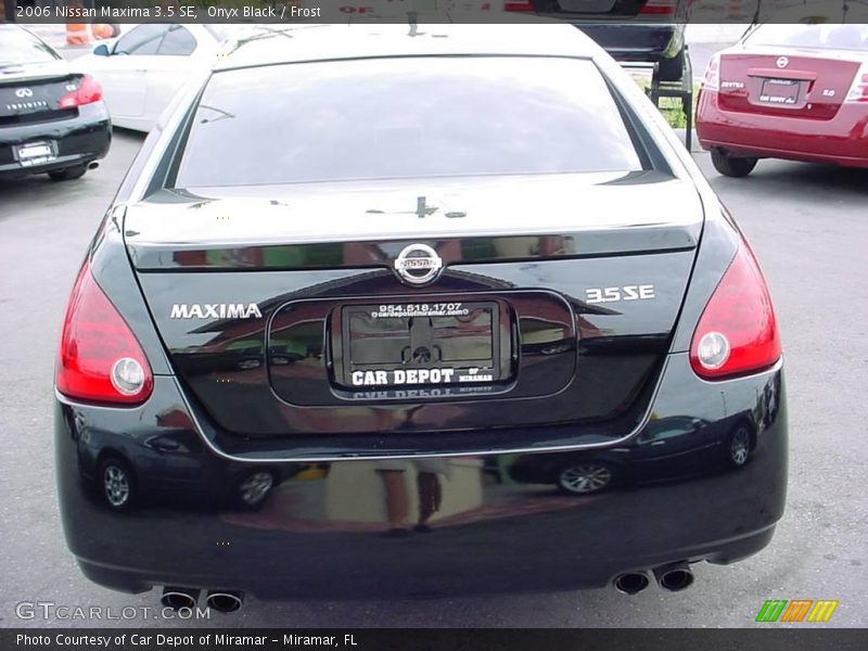 Onyx Black / Frost 2006 Nissan Maxima 3.5 SE