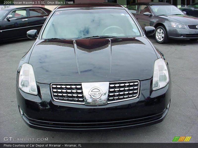 Onyx Black / Frost 2006 Nissan Maxima 3.5 SE