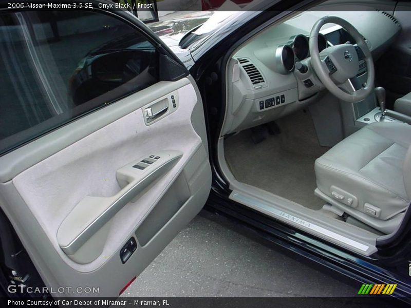 Onyx Black / Frost 2006 Nissan Maxima 3.5 SE