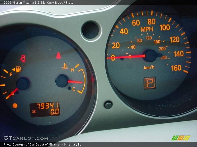 Onyx Black / Frost 2006 Nissan Maxima 3.5 SE