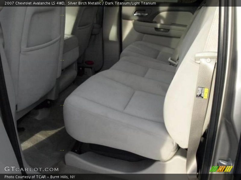 Silver Birch Metallic / Dark Titanium/Light Titanium 2007 Chevrolet Avalanche LS 4WD