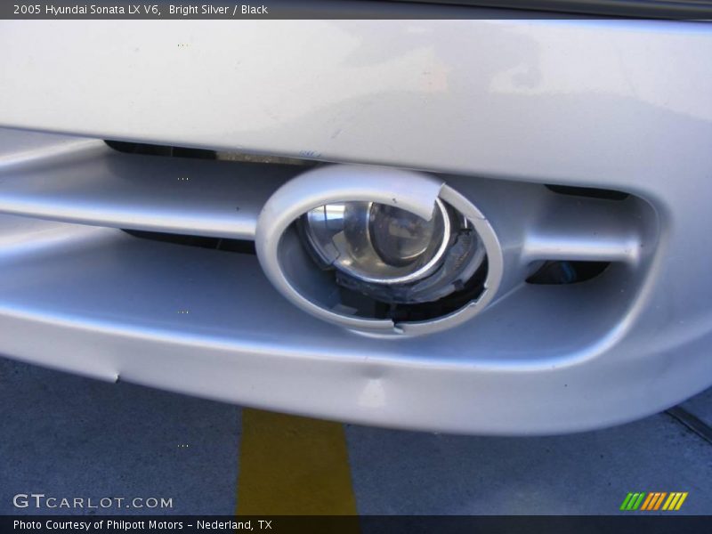 Bright Silver / Black 2005 Hyundai Sonata LX V6