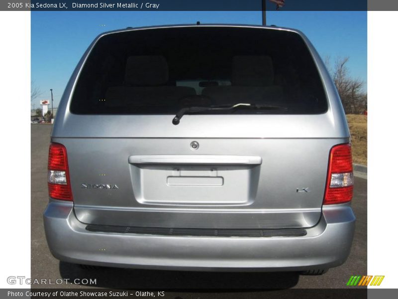 Diamond Silver Metallic / Gray 2005 Kia Sedona LX