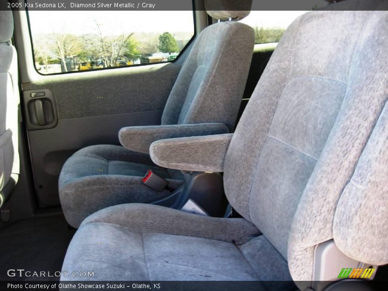 Diamond Silver Metallic / Gray 2005 Kia Sedona LX