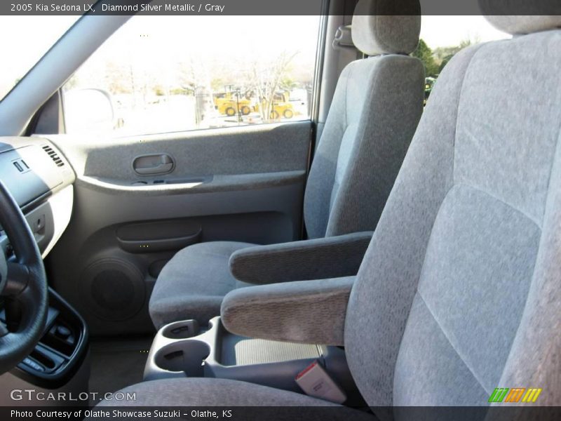 Diamond Silver Metallic / Gray 2005 Kia Sedona LX
