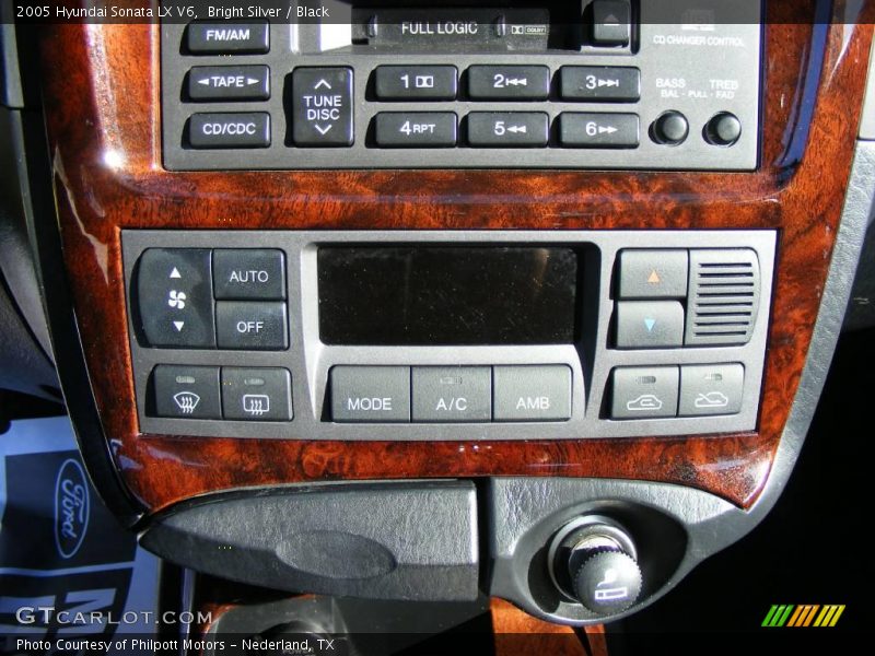 Bright Silver / Black 2005 Hyundai Sonata LX V6