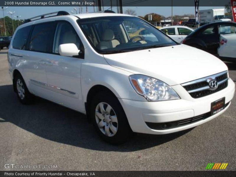 Cosmic White / Beige 2008 Hyundai Entourage GLS