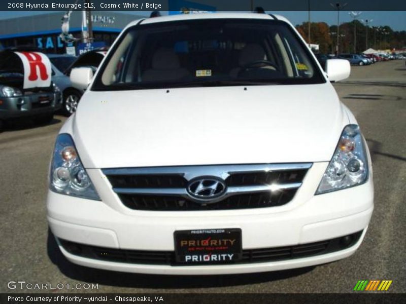 Cosmic White / Beige 2008 Hyundai Entourage GLS