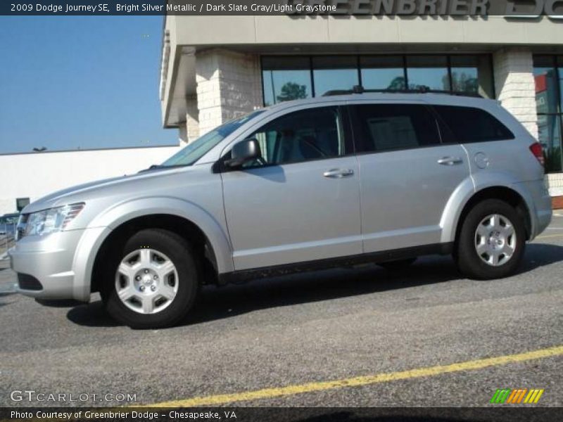 Bright Silver Metallic / Dark Slate Gray/Light Graystone 2009 Dodge Journey SE