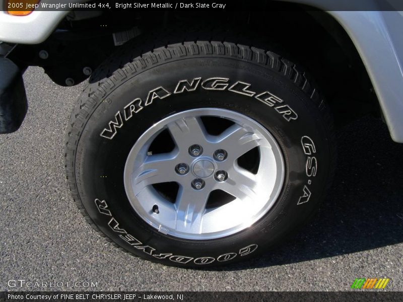 Bright Silver Metallic / Dark Slate Gray 2005 Jeep Wrangler Unlimited 4x4