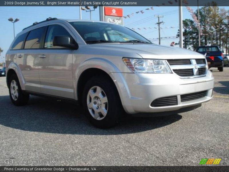 Bright Silver Metallic / Dark Slate Gray/Light Graystone 2009 Dodge Journey SE
