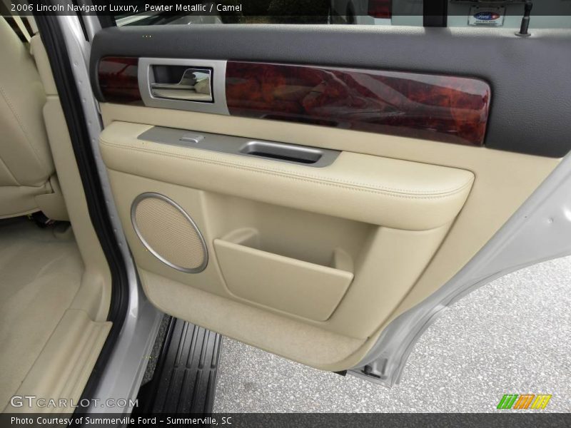 Pewter Metallic / Camel 2006 Lincoln Navigator Luxury