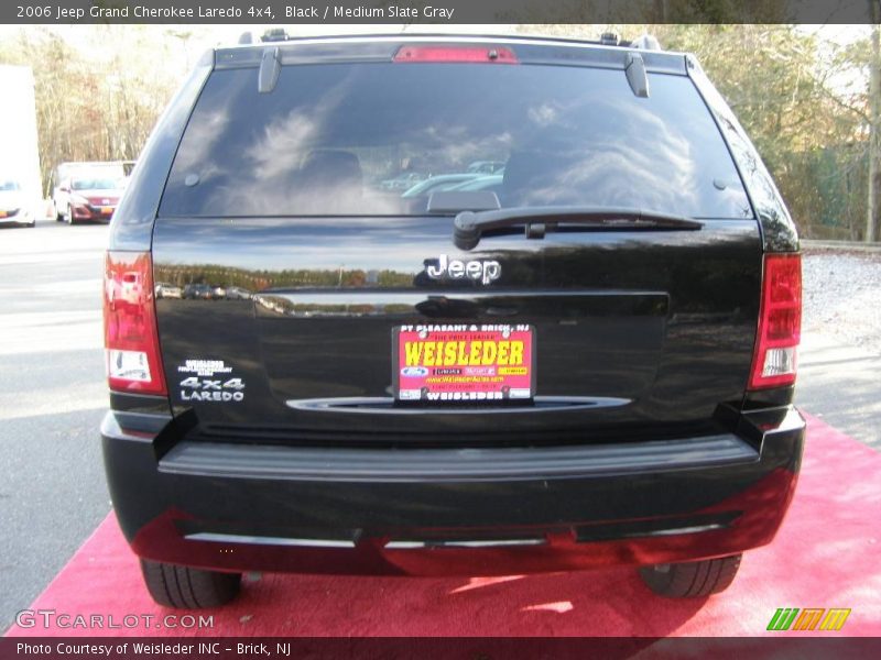 Black / Medium Slate Gray 2006 Jeep Grand Cherokee Laredo 4x4