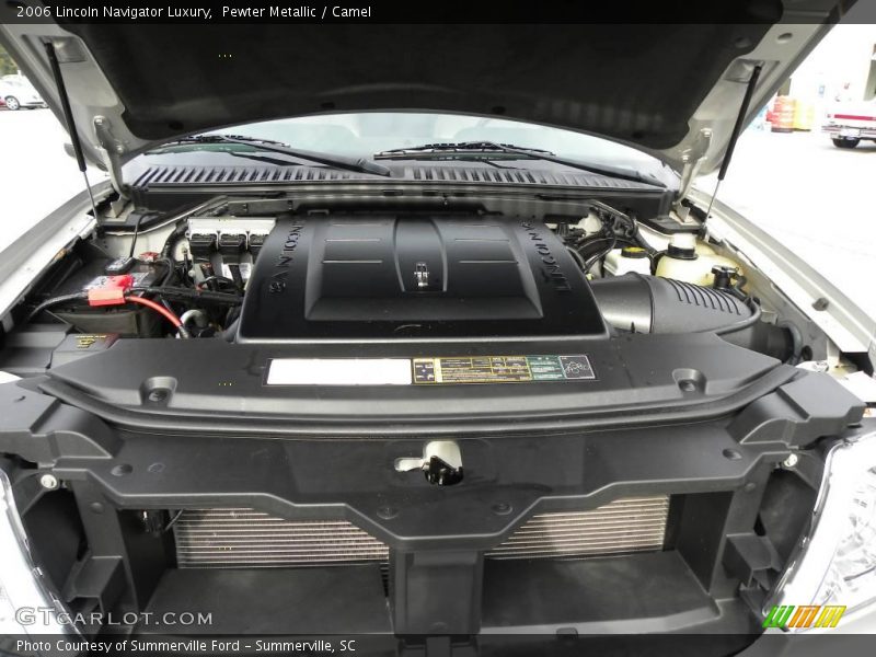Pewter Metallic / Camel 2006 Lincoln Navigator Luxury