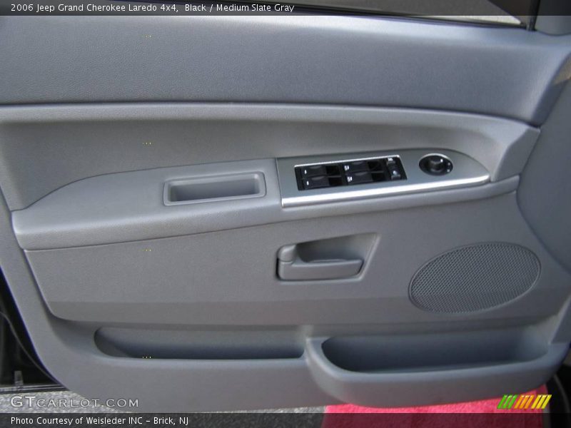 Black / Medium Slate Gray 2006 Jeep Grand Cherokee Laredo 4x4