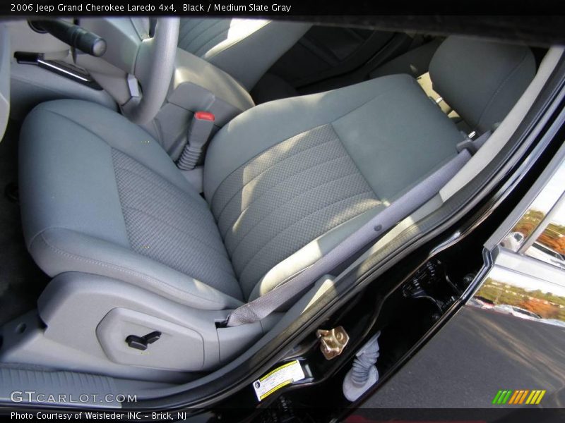 Black / Medium Slate Gray 2006 Jeep Grand Cherokee Laredo 4x4