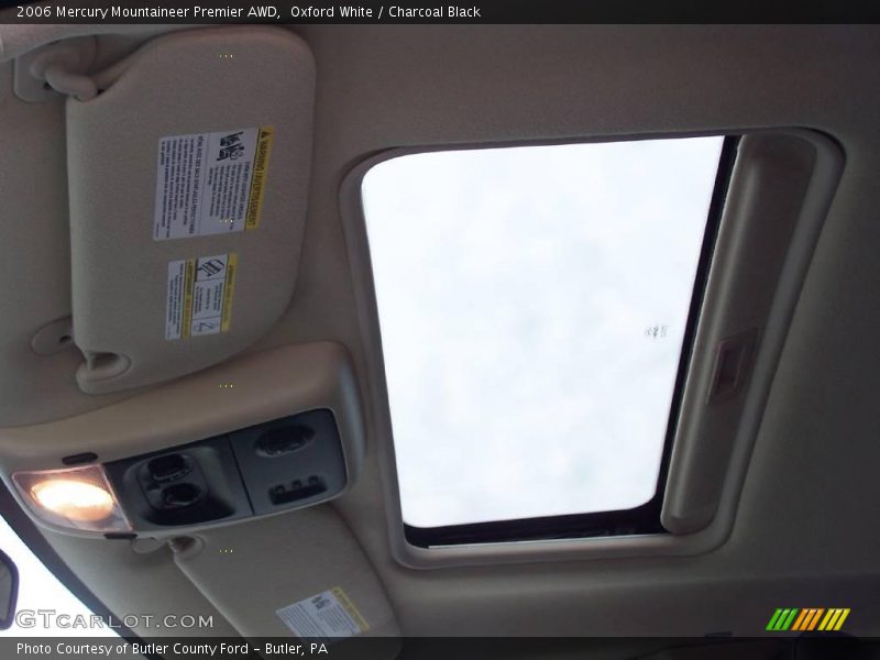 Oxford White / Charcoal Black 2006 Mercury Mountaineer Premier AWD