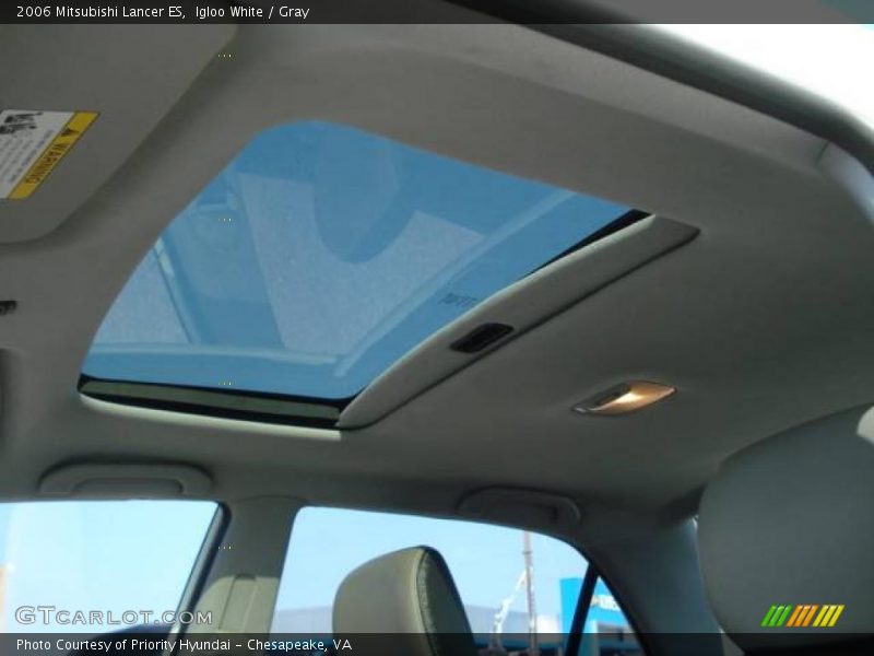 Igloo White / Gray 2006 Mitsubishi Lancer ES