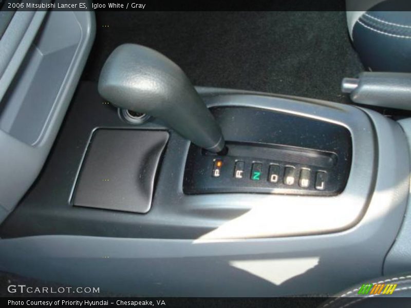 Igloo White / Gray 2006 Mitsubishi Lancer ES