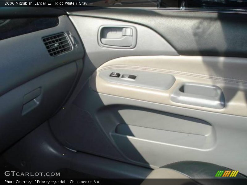 Igloo White / Gray 2006 Mitsubishi Lancer ES