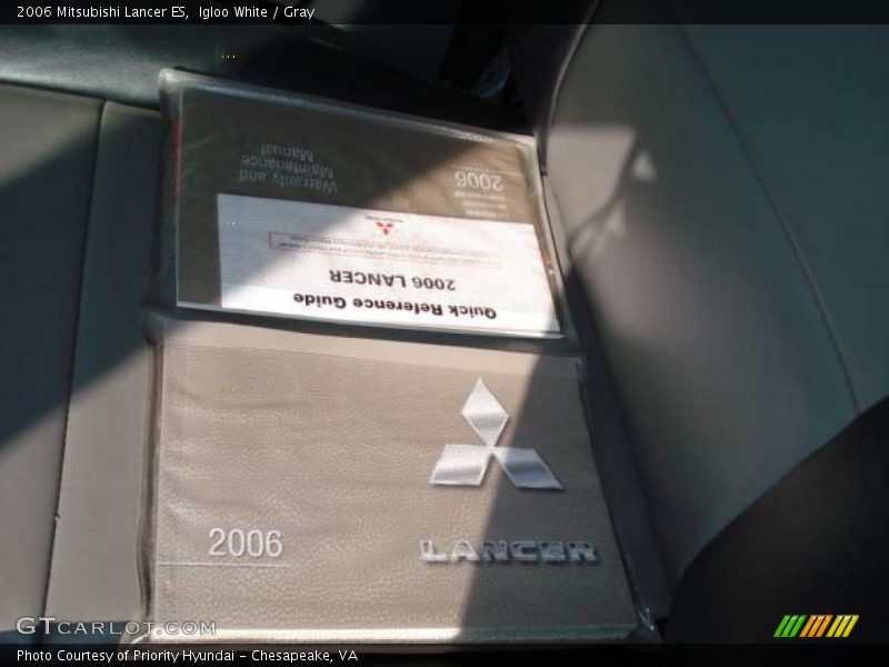 Igloo White / Gray 2006 Mitsubishi Lancer ES