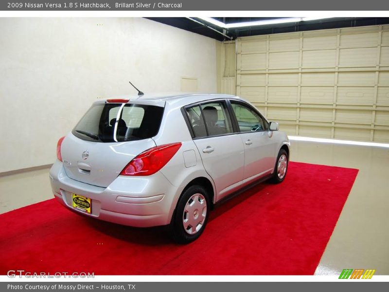 Brillant Silver / Charcoal 2009 Nissan Versa 1.8 S Hatchback