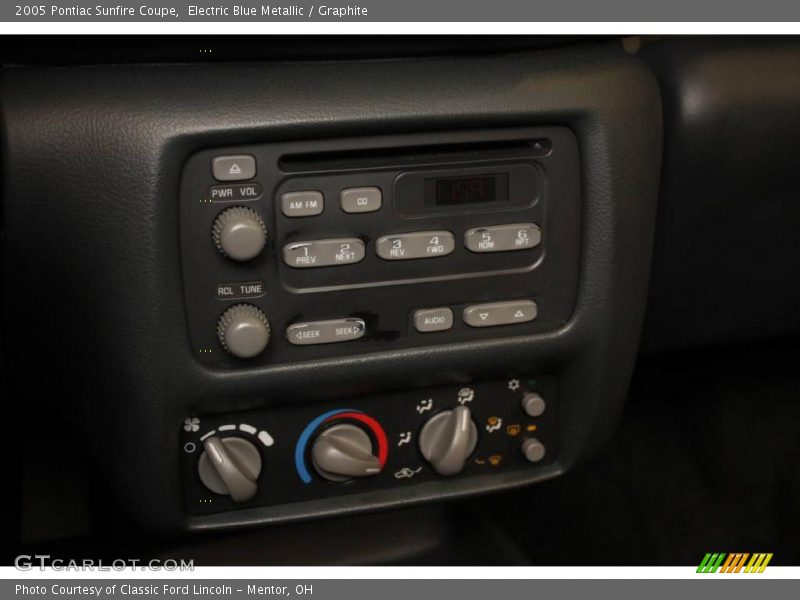 Electric Blue Metallic / Graphite 2005 Pontiac Sunfire Coupe