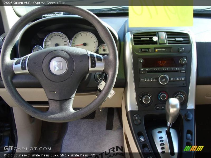 Cypress Green / Tan 2006 Saturn VUE