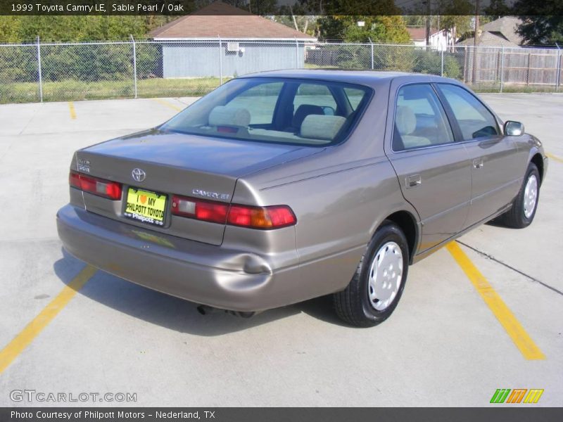 Sable Pearl / Oak 1999 Toyota Camry LE