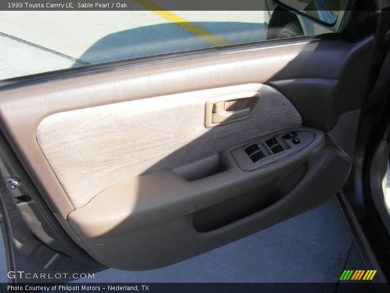 Sable Pearl / Oak 1999 Toyota Camry LE