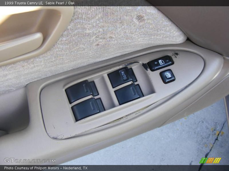 Sable Pearl / Oak 1999 Toyota Camry LE